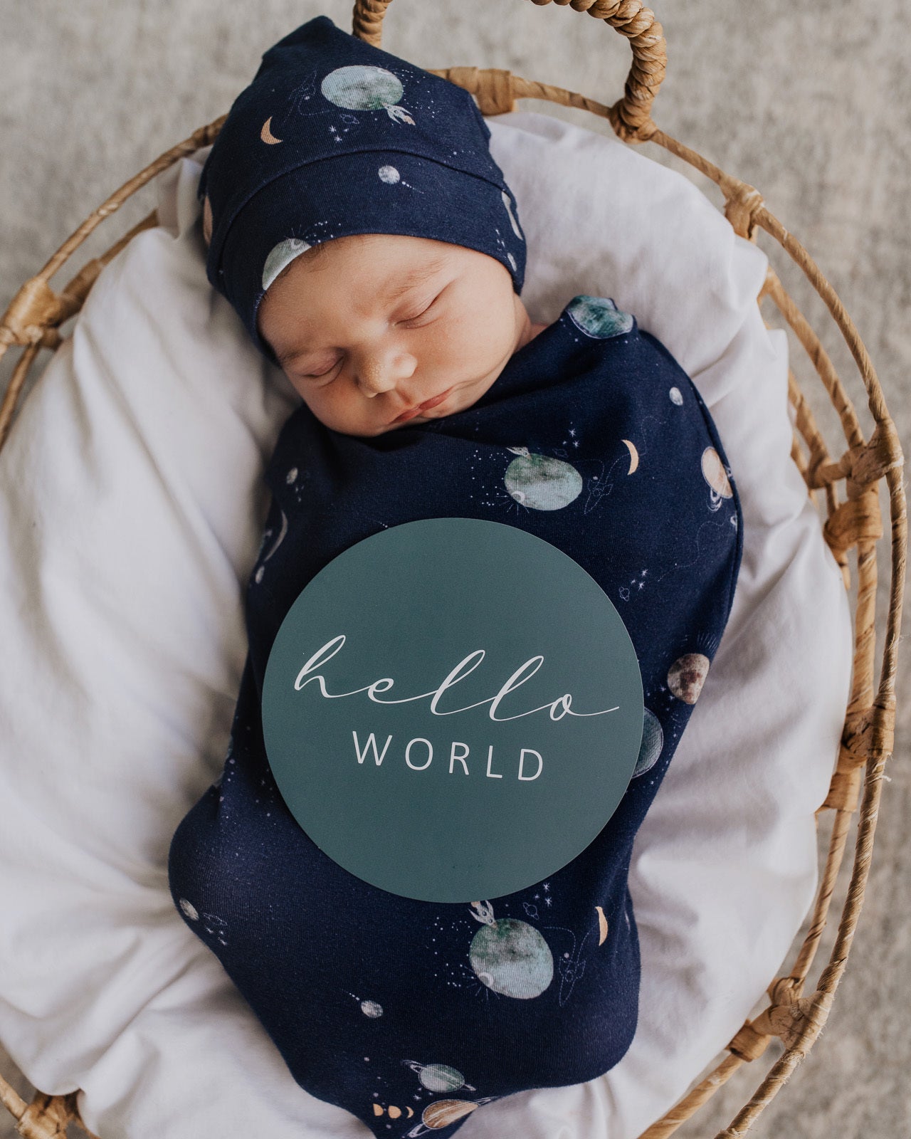 MilkyWay_SnuggleSwaddle_BeanieSet3